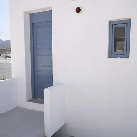 Holiday home Traditional White House2