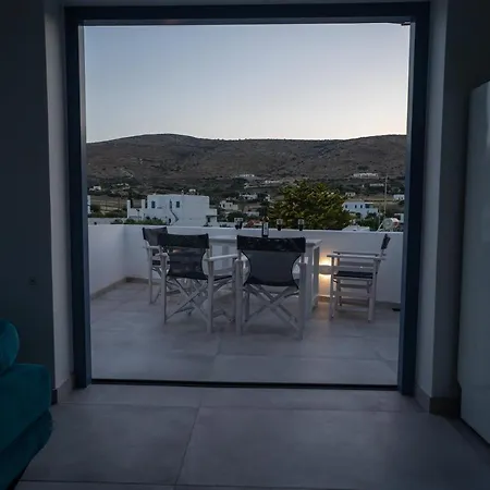 Traditional White House2