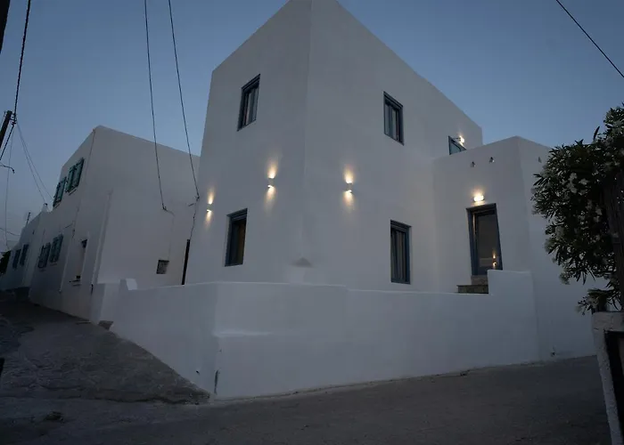 Traditional White House2 *