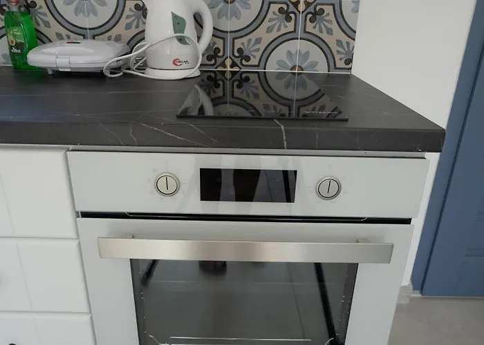 Holiday home Traditional White House2 Dhragoulas